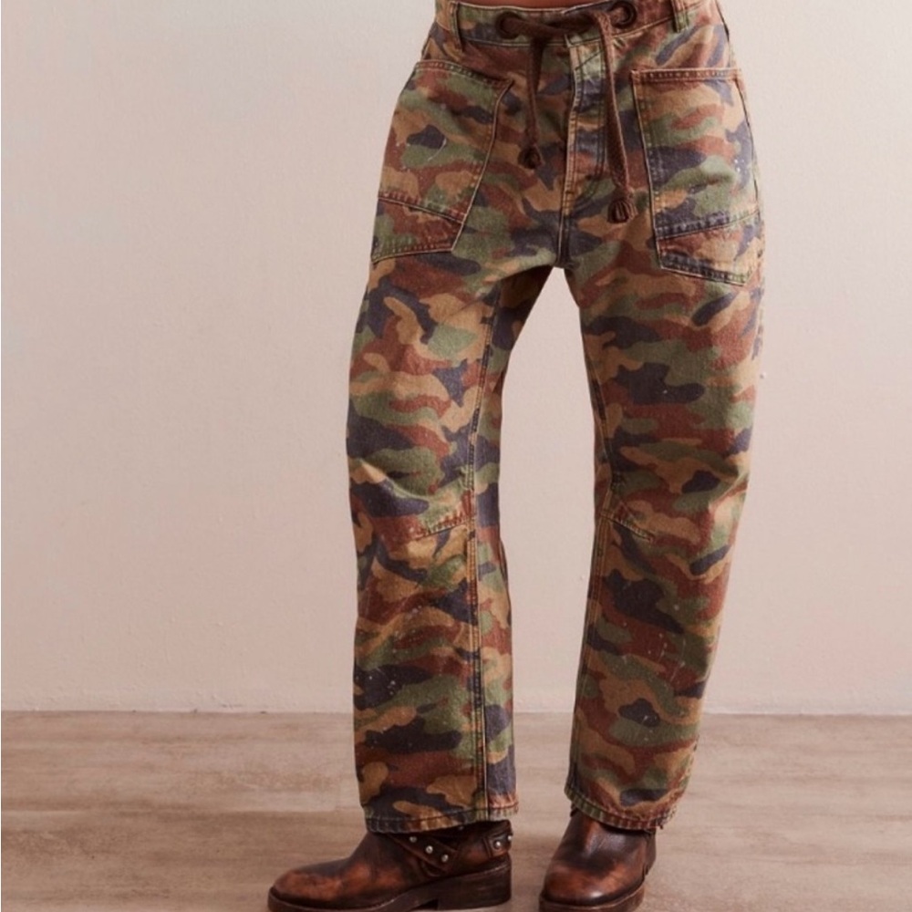 NWT Free People Moxie Printed Barrel Jeans, 29